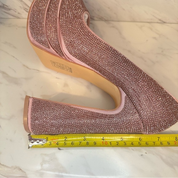 NWT Rhinestoned Block Heel Platform Pumps - Rose - Size 8.5 - Picture 6 of 17
